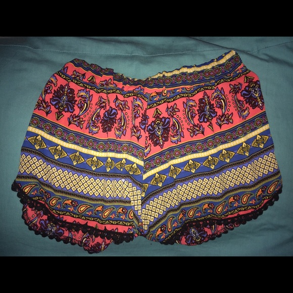 SHOOOORTS - Picture 1 of 1